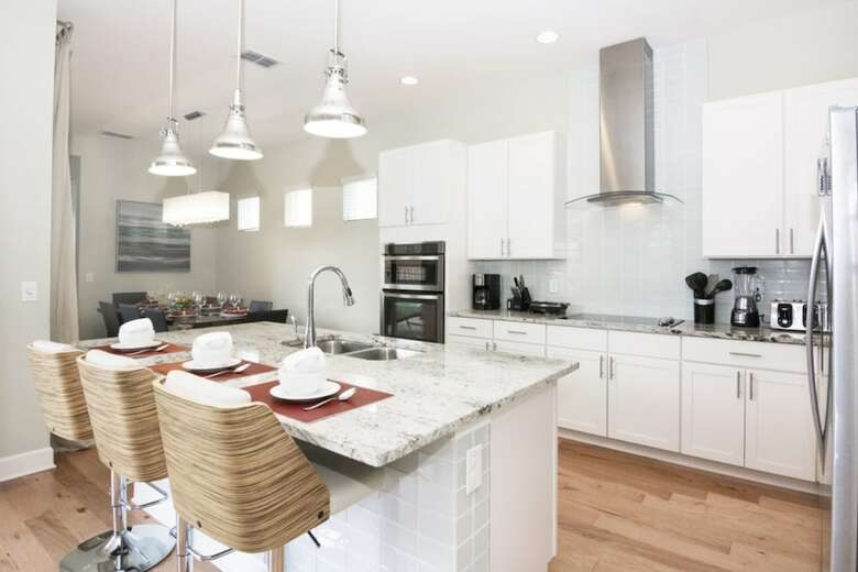 Five Suites Luxury Home Re1492