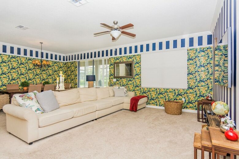 Spacious Fun Home Next To Disney Cg1443