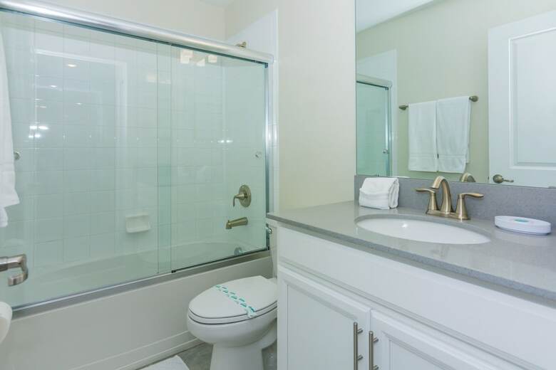Amazing Vacation Mickey Home Cg1593