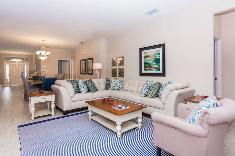 Spacious And Gorgeous Home St5148
