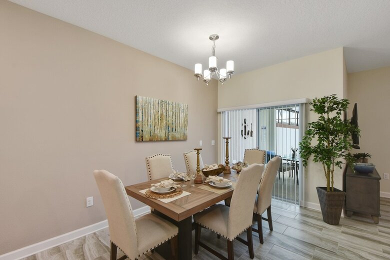 Charming Vacation Townhome With Pool Cg1576