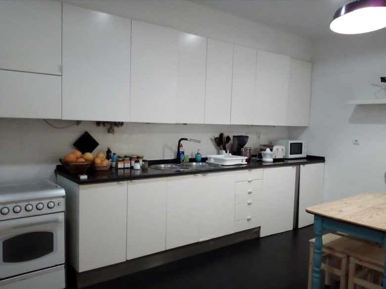 Stunning Apartment Near Chiado