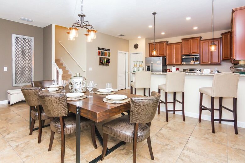 Stunning Home Next To Disney Cg1432