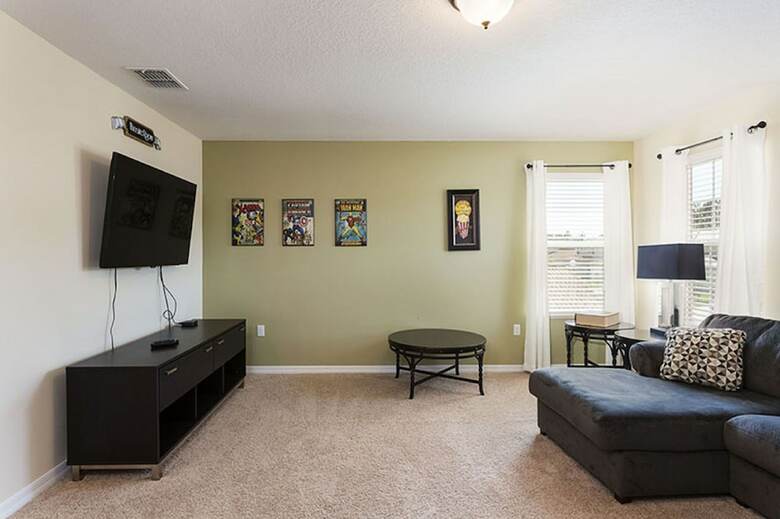 Spacious Vacation Home With Pool Tw2825