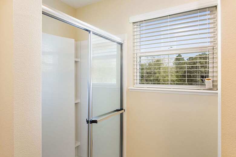 Spacious Vacation Home With Pool Tw2825
