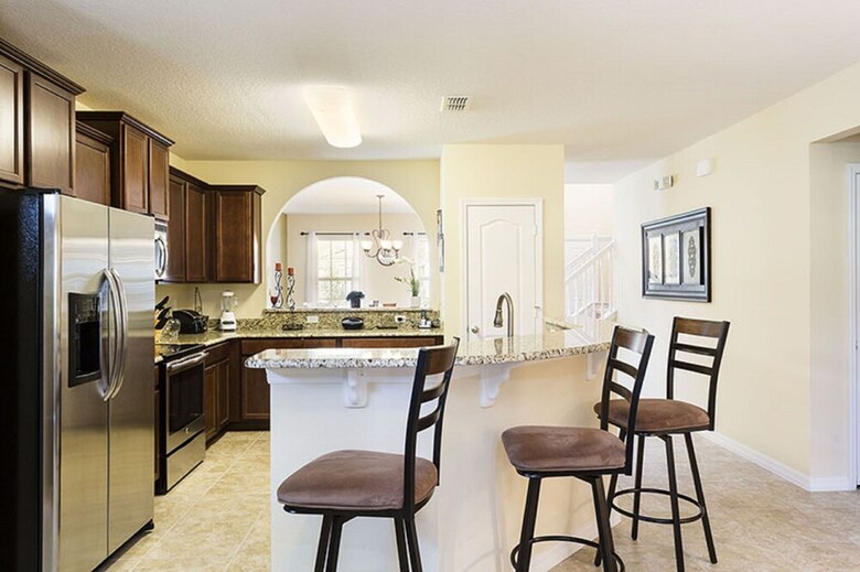Spacious Vacation Home With Pool Tw2825
