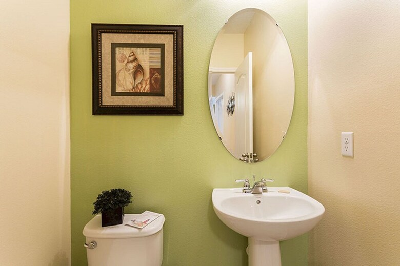 Spacious Vacation Home With Pool Tw2825