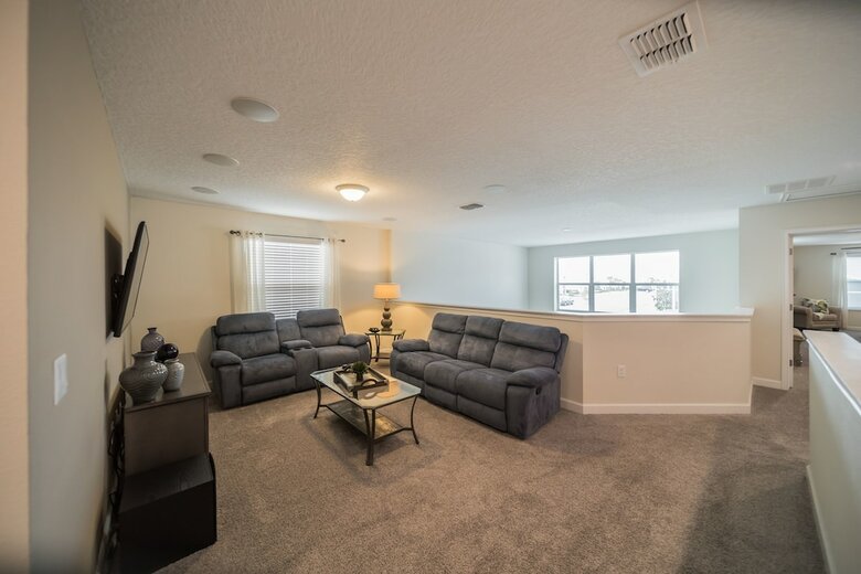Modern Star Wars Vacation Home Cg1593