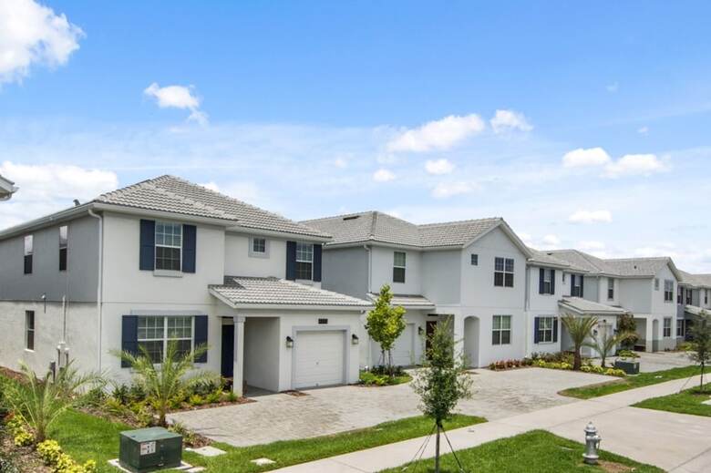 Contemporary Decor Vacation Home Sl4773
