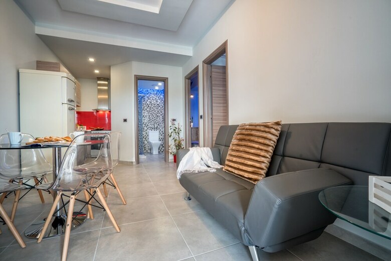 Apartamentos Savvas Luxury Suites