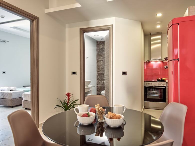 Apartamentos Savvas Luxury Suites