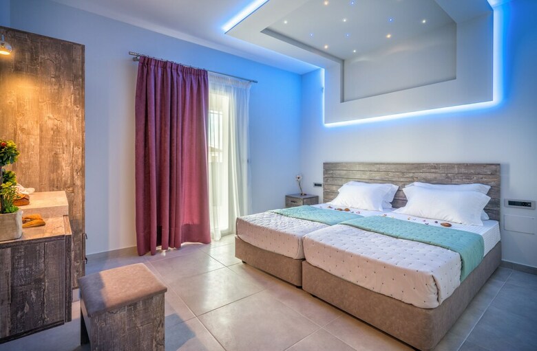 Apartamentos Savvas Luxury Suites