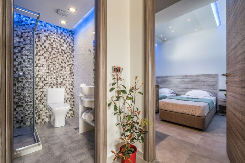 Apartamentos Savvas Luxury Suites