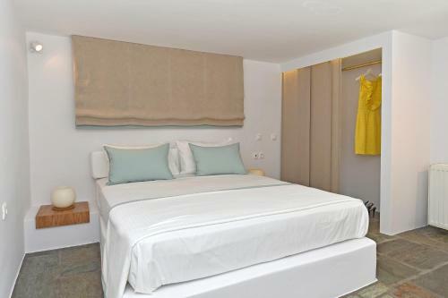 Villa Tinos Blend Suites