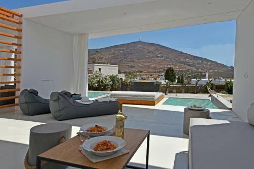 Villa Tinos Blend Suites