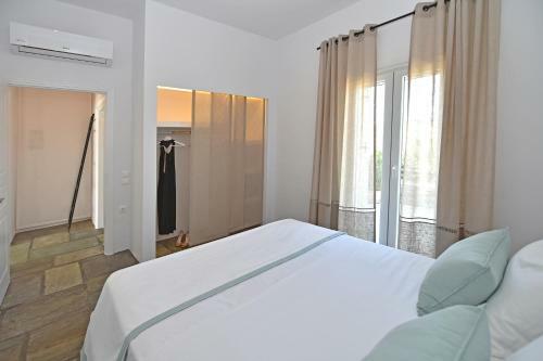 Villa Tinos Blend Suites