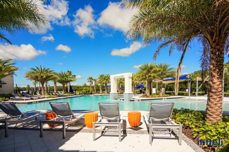 Stunning Vacation Home So3890