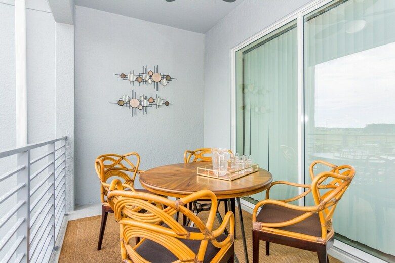 Top Deluxe Apartment At Storey Lake 262817