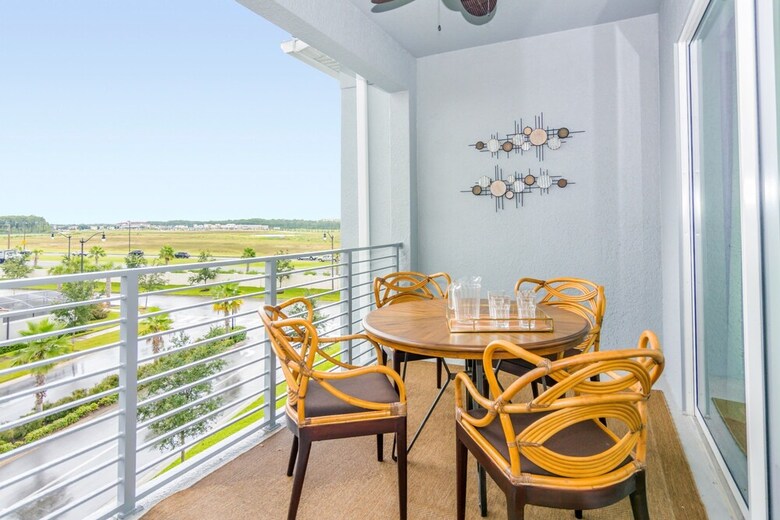 Top Deluxe Apartment At Storey Lake 262817