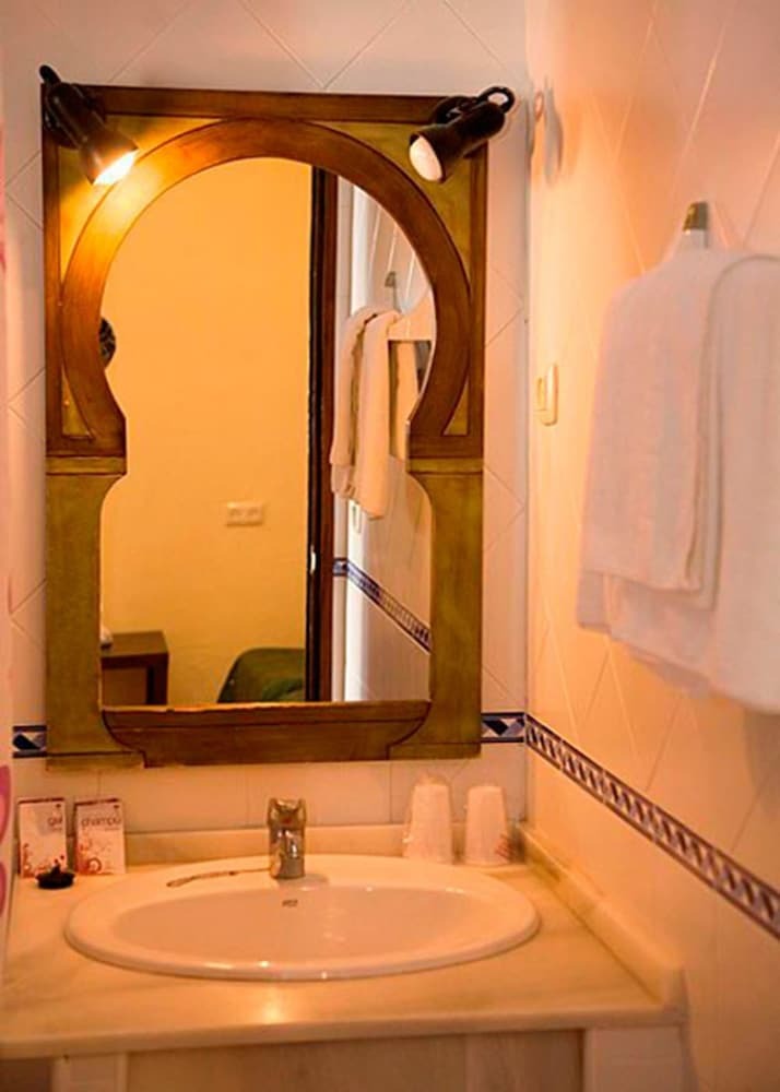 Hostal Alhambra
