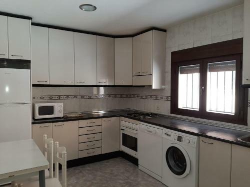 Apartamentos Miguel Angel