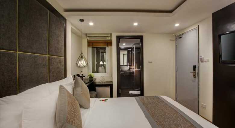 Rising Dragon Palace Hotel