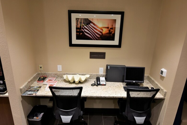 Hotel Comfort Inn And Suites