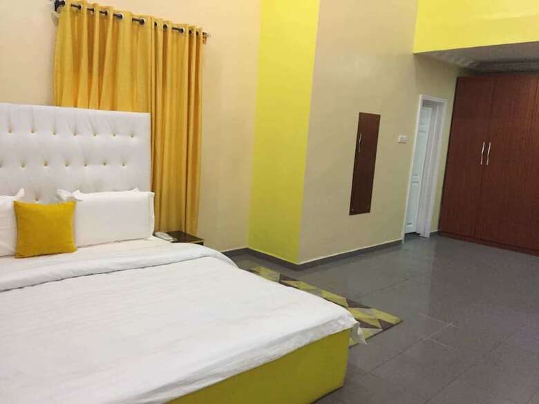 Eclipse Hotel And Lounge