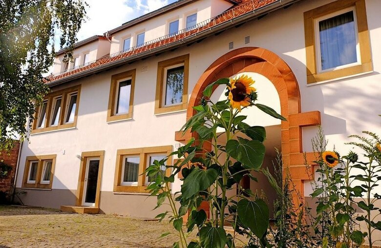 Hotel Seminar- Und G�stehaus Burghof Stauf