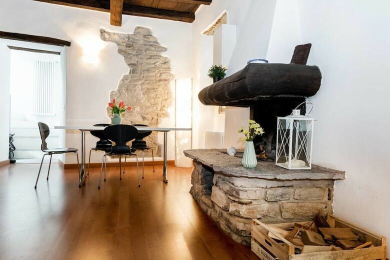 Giuliana Home