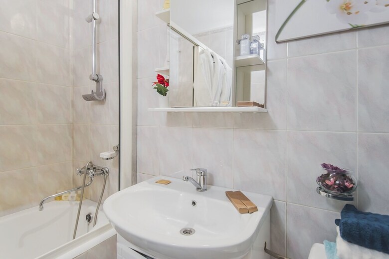 Gm Apartment Nikolaeva 1