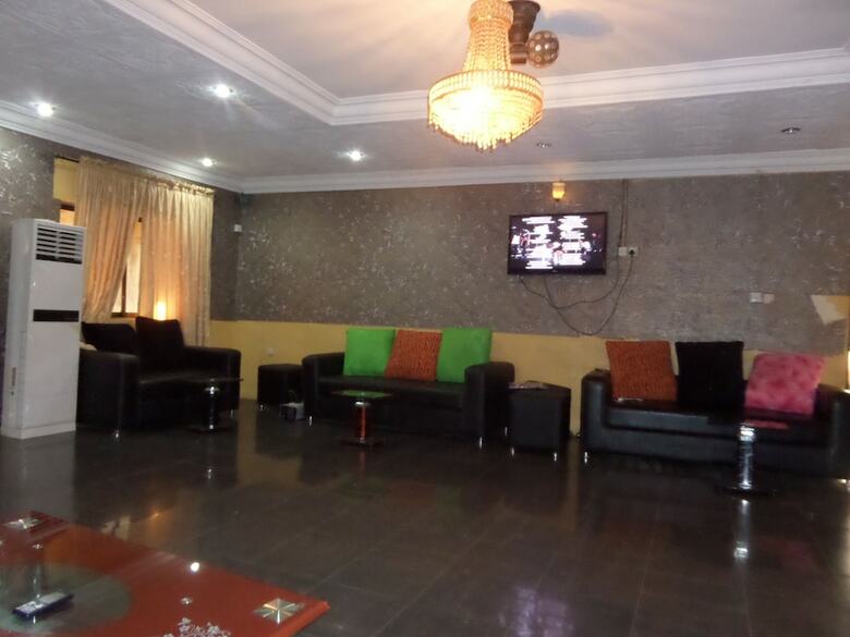 Royal Palace Hotel