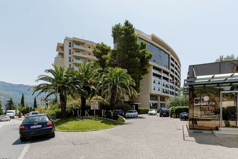 Luxury Harmonia Apartments