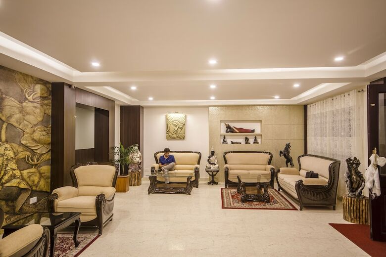 Hotel Daizzo Maple Residency