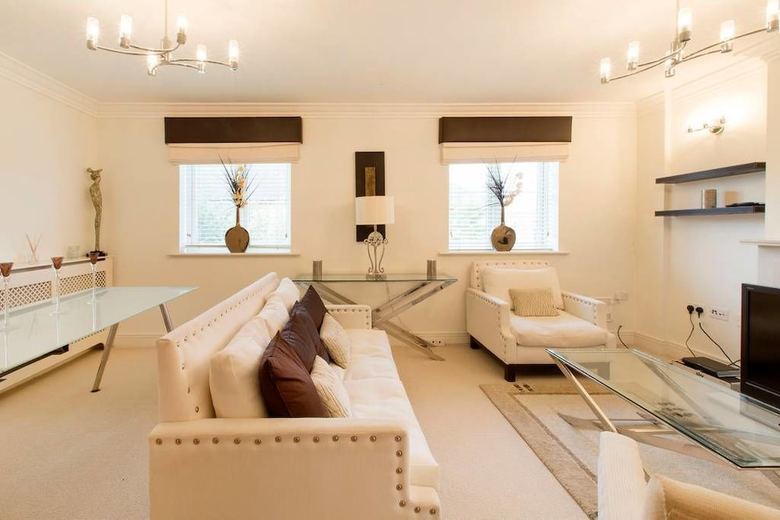 Apartamentos Mary Price Close