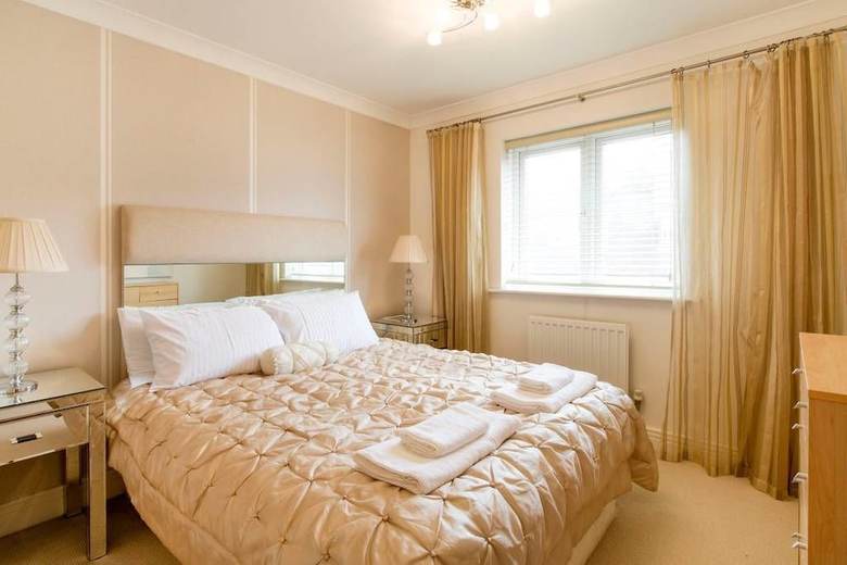 Apartamentos Mary Price Close