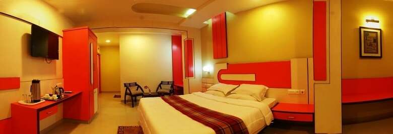 Hotel Nayak Beach Resort