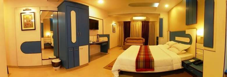Hotel Nayak Beach Resort