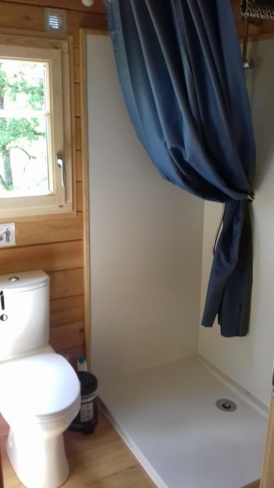 Bed & Breakfast Domaine La Moretie - La Roulotte