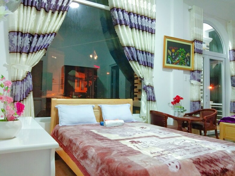 Hotel Nha Nghi Tung Lam