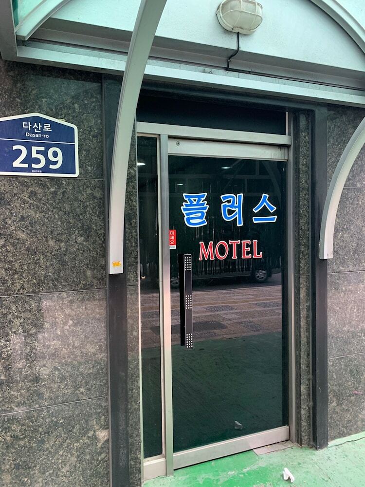 Hotel Plus Motel