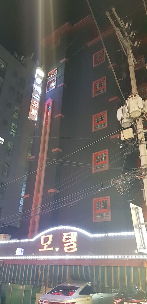 Hotel Plus Motel