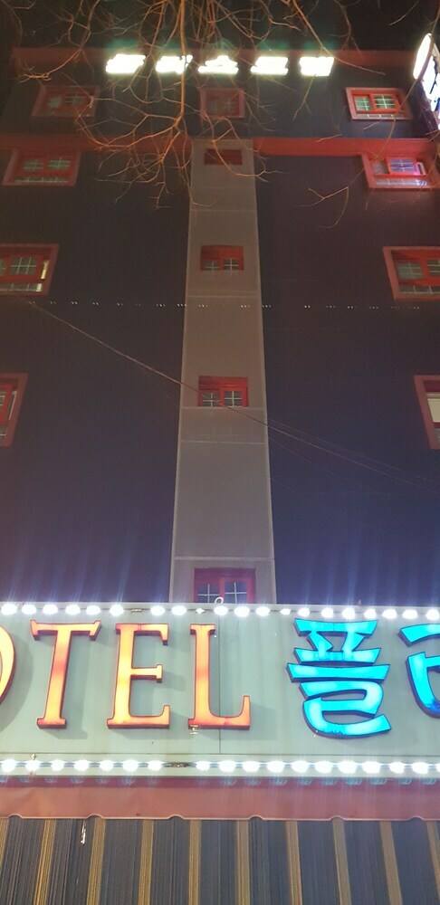 Hotel Plus Motel