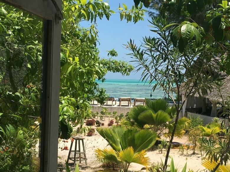 Hotel Driftwood Beach Lodge