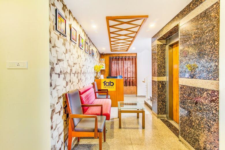 Fabhotel Mayuri Residency