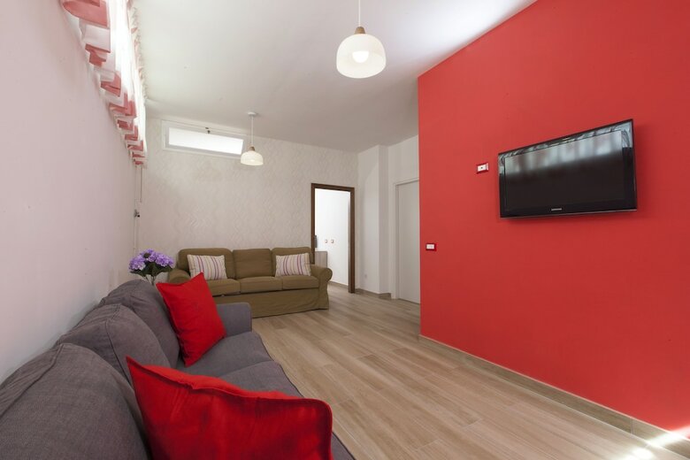 G&g Sorrento Apartments