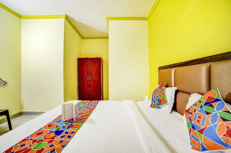 Hotel Fabexpress Purushottam Residency
