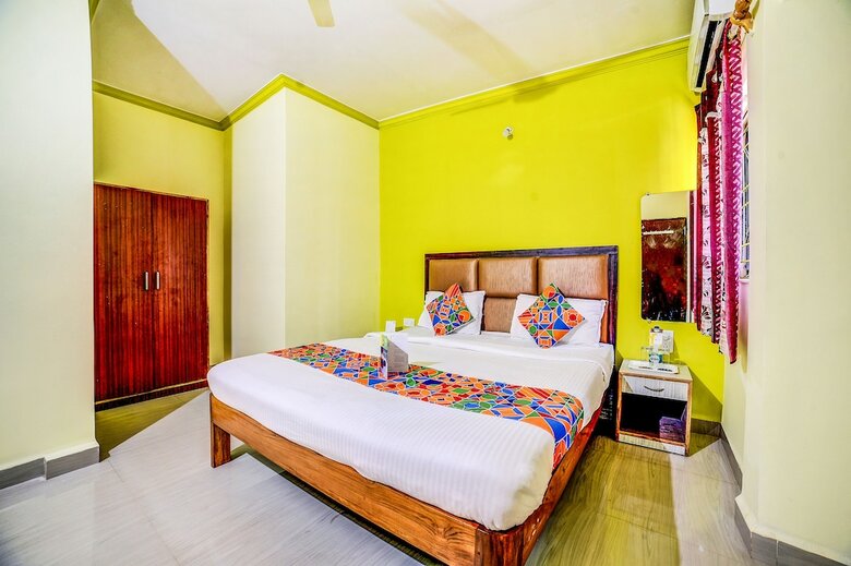 Hotel Fabexpress Purushottam Residency