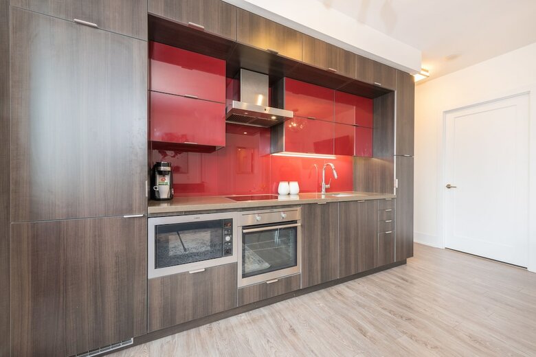 Toronto Rooms And Suites (300 Front St)