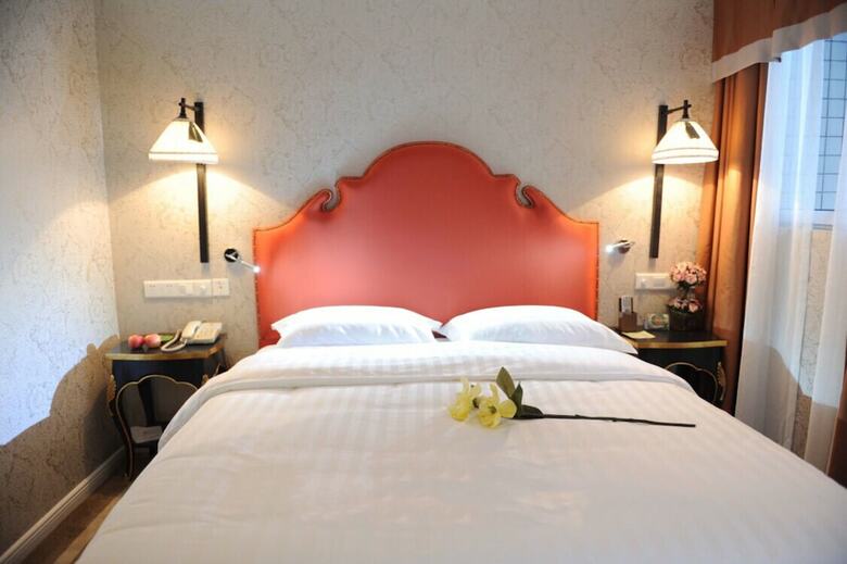 Seeker Hotel